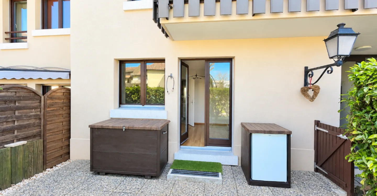 Bright Studio with Private Garden - Photo 4 of 4