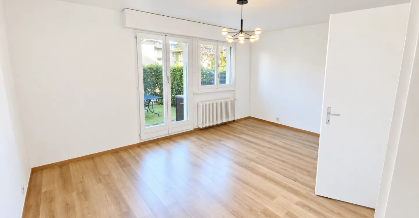 Bright Studio with Private Garden - Photo 1 of 4