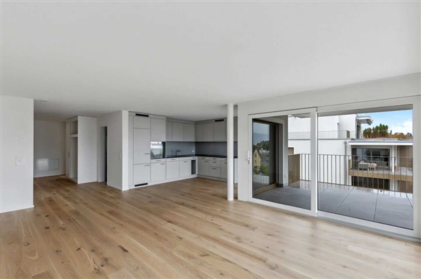 Modernes Apartment mit Seeblick - Foto 4 von 11