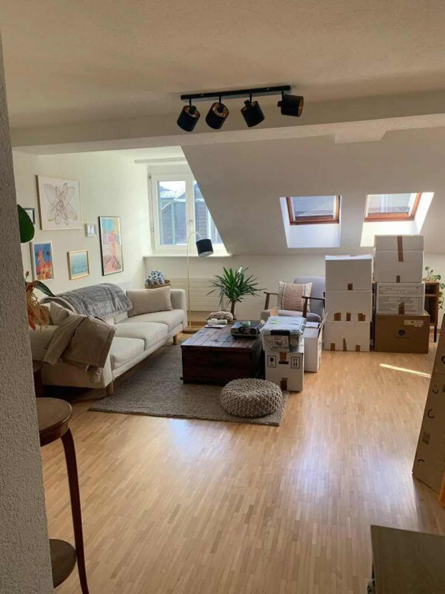 Central Located 3-Room Penthouse - Photo 2 of 9