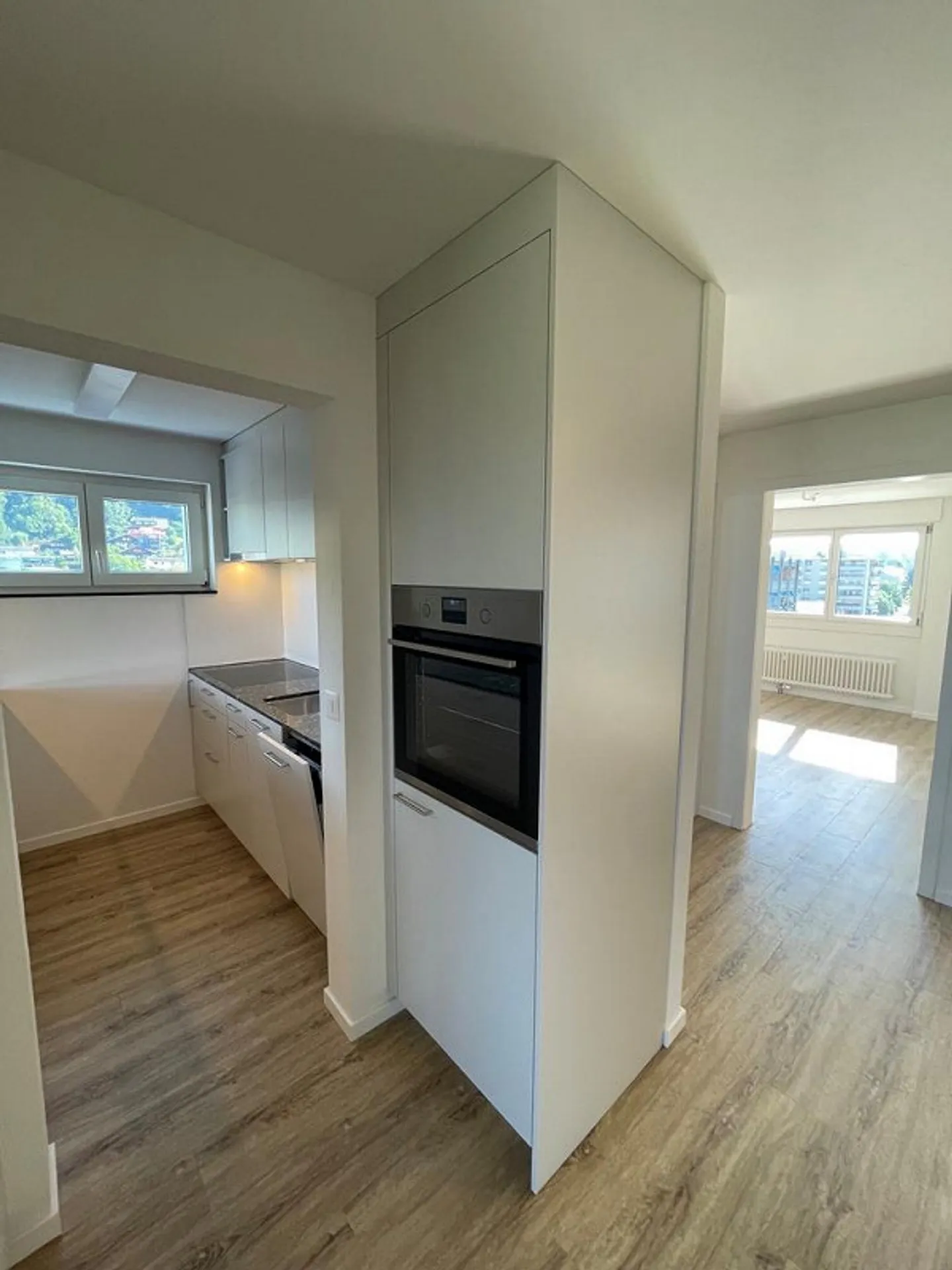 Votre maison fraîchement rénovée vous attend! - Photo 2 sur 12