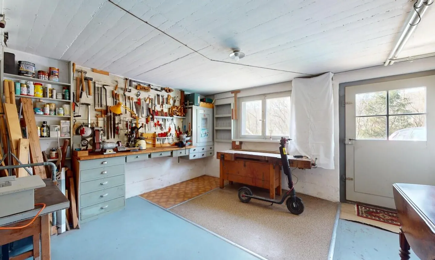 Charmante maison bifamiliale avec grand espace extérieur et beaucoup de potentiel - Photo 11 sur 13