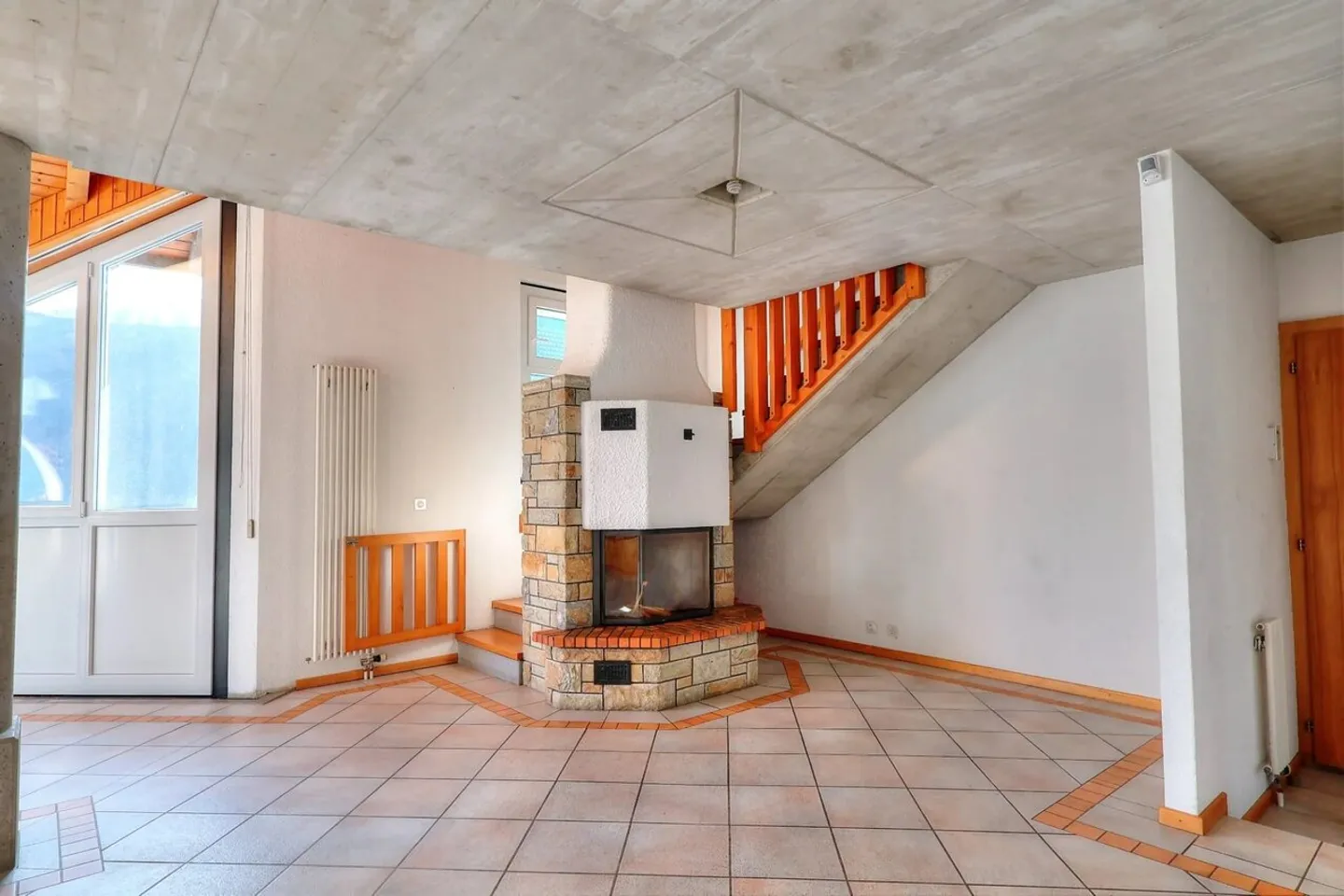 Spacieux duplex de 7.5 pièces, au coeur des vignes - Photo 4 sur 10