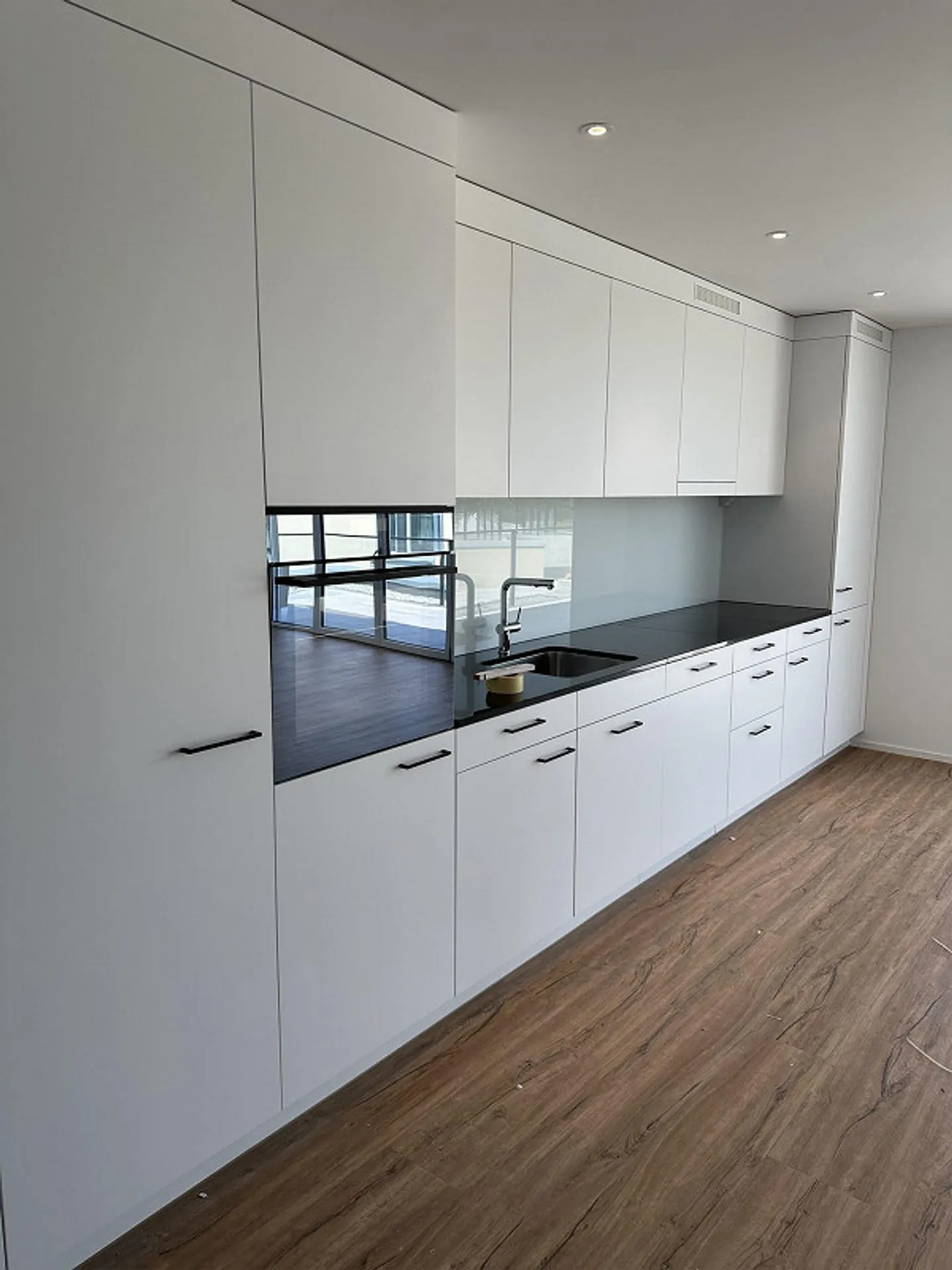 Moderno appartamento attico di 3,5 stanze con vista panoramica - Foto 2 di 15