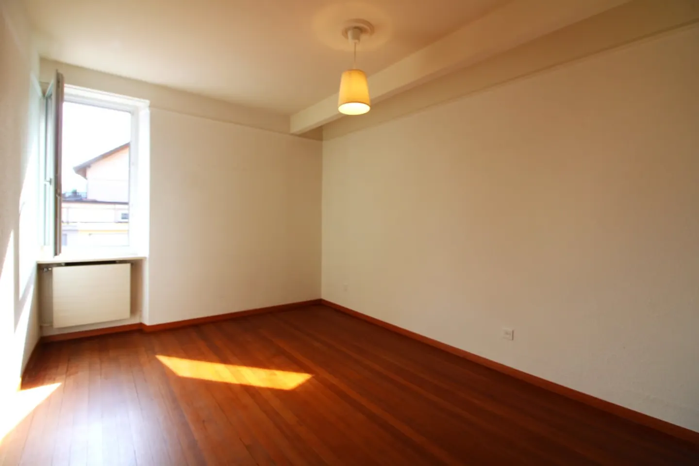 Versatile and very generous property with charm and potential - Photo 8 of 17
