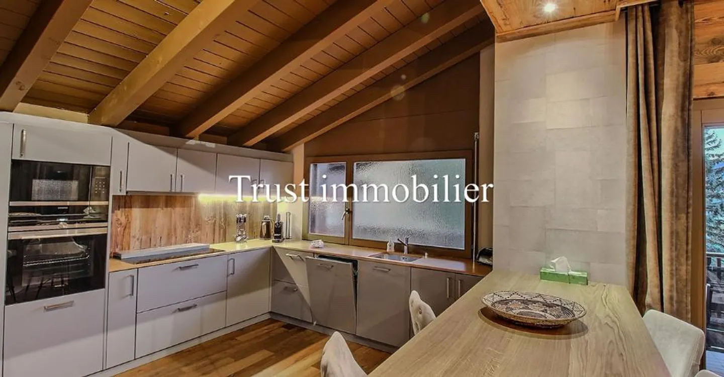 Incredible 4.5 room penthouse for rent, near Crans center - Photo 4 of 12
