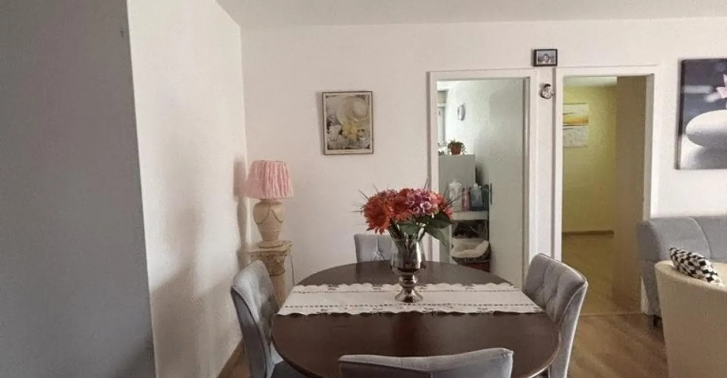 Appartement Charmant dans Quartier Calme - Photo 3 sur 7