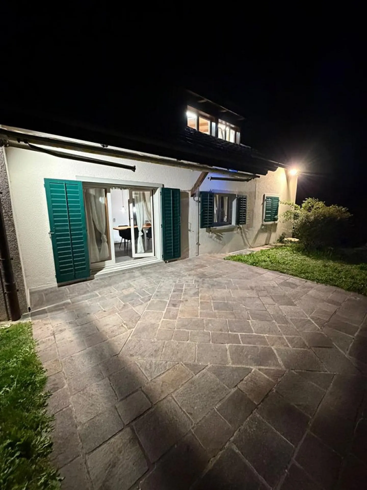 Alleinstehendes Einfamilienhaus mit gepflegtem, grossem Garten - Photo 10 of 12