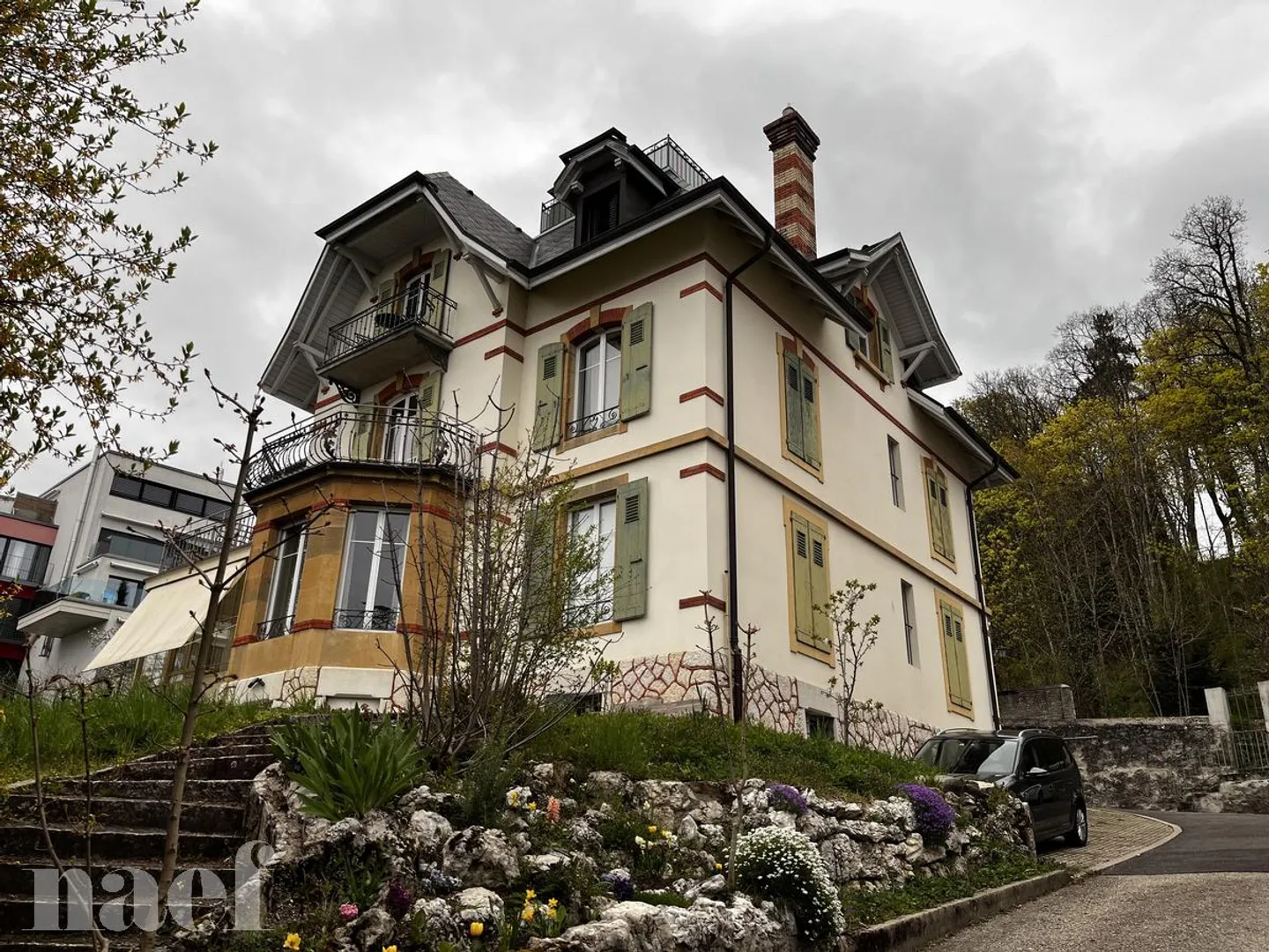 5-room apartment - Photo 1 of 9