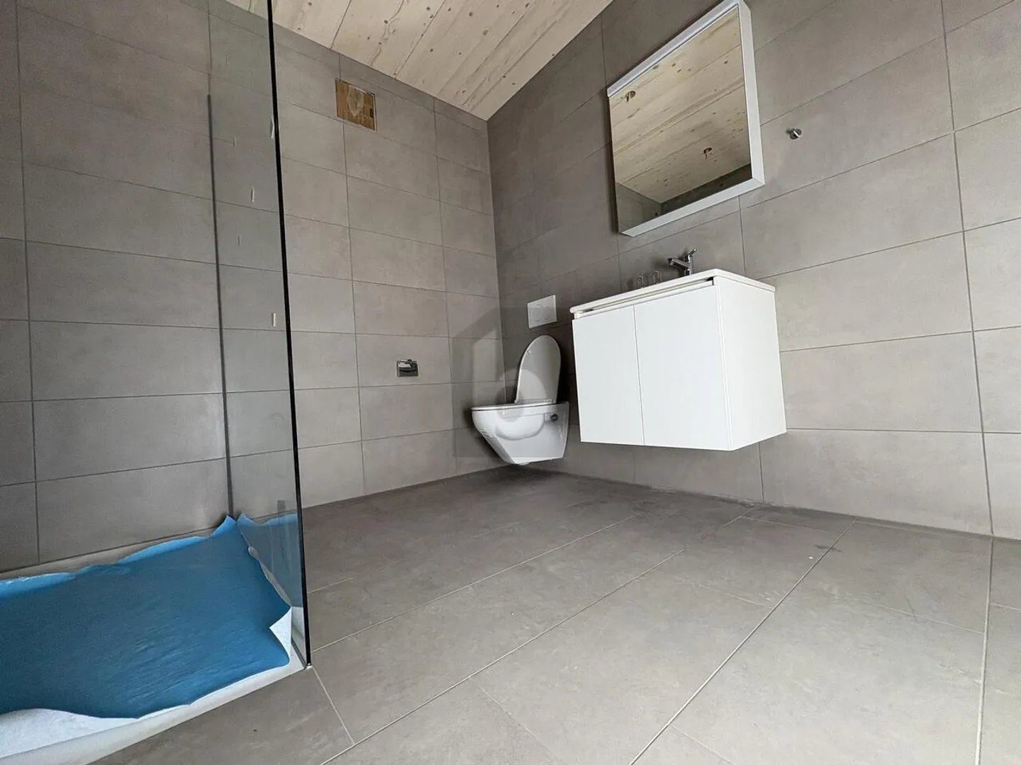 Modernes Apartment mit Grünblick - Foto 2 von 6