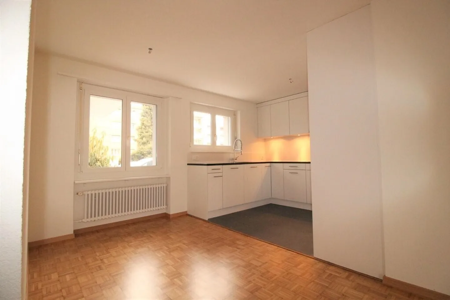 Apartment seeks family! 1st month FREE! - Photo 6 of 9
