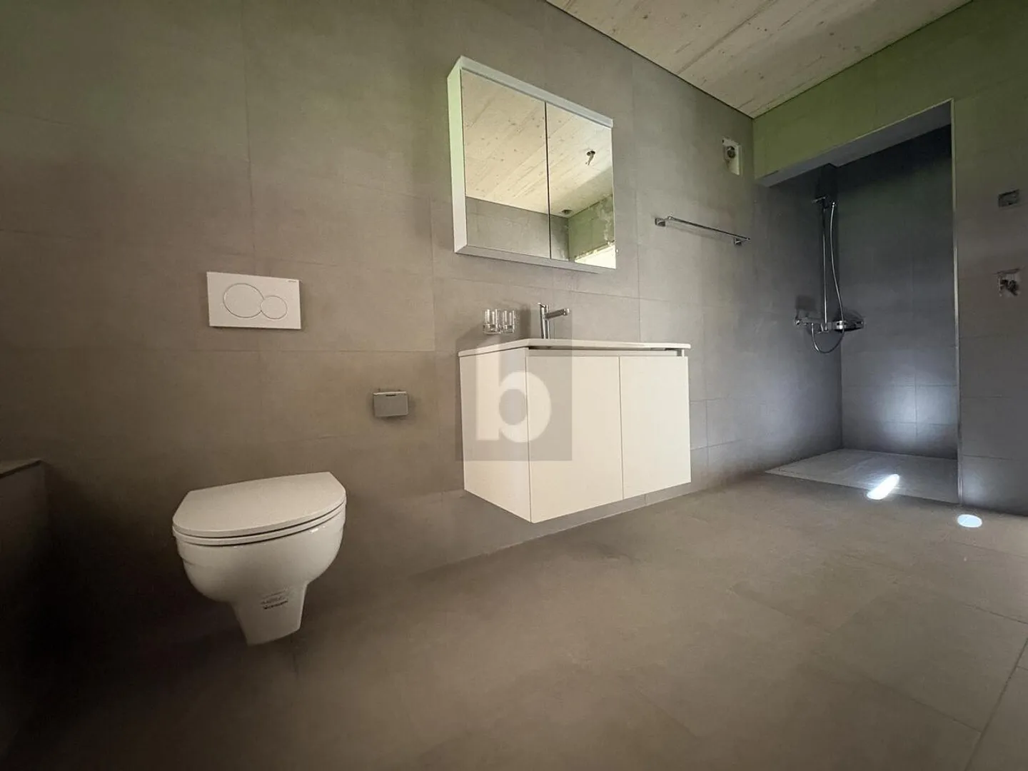 Modernes Apartment mit Grünblick - Foto 3 von 6