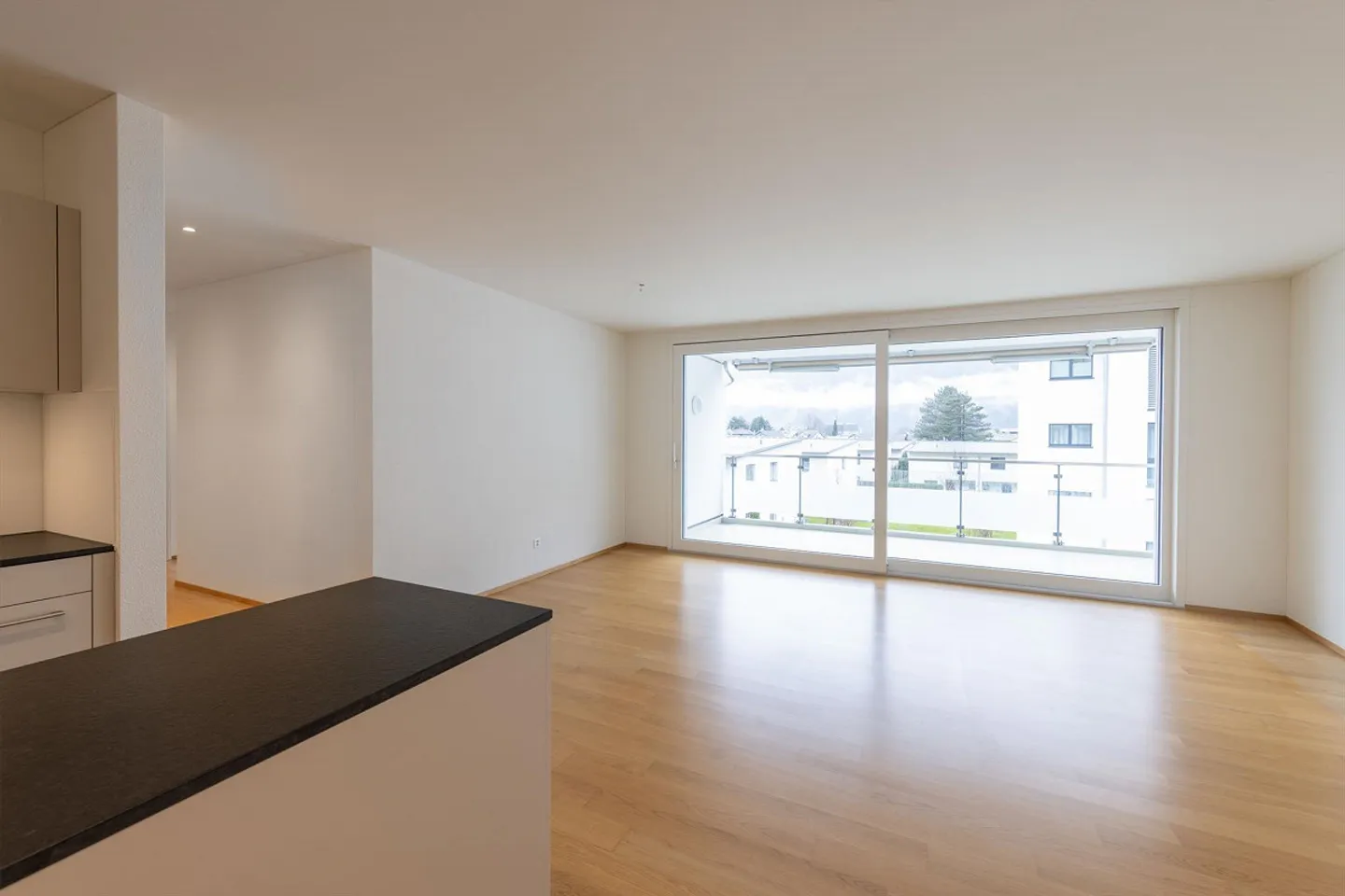 Appartamento di 3,5 stanze in affitto in posizione centrale - Foto 1 di 14