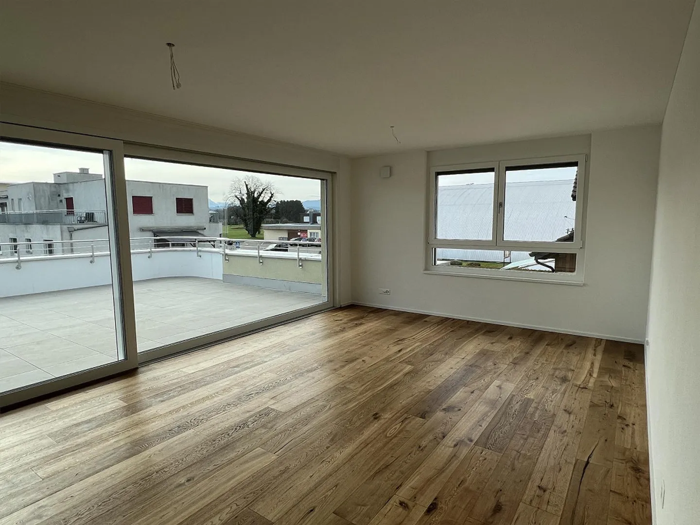 Appartement moderne de 3,5 pièces près du lac - Photo 3 sur 6