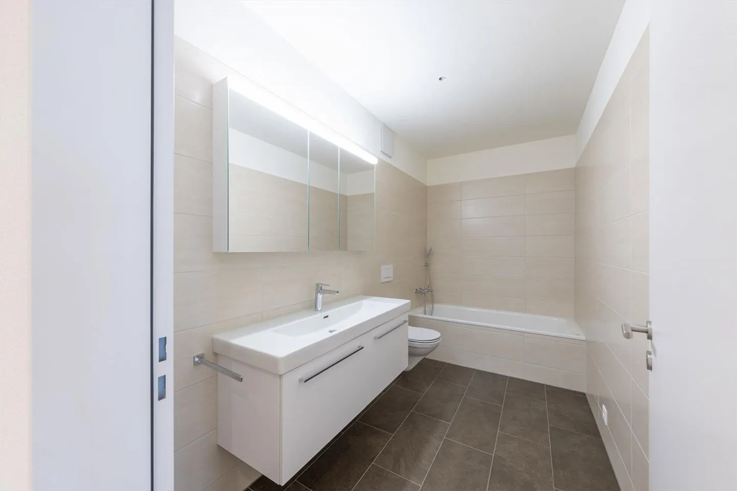 Appartamento di 3,5 stanze in affitto in posizione centrale - Foto 12 di 14