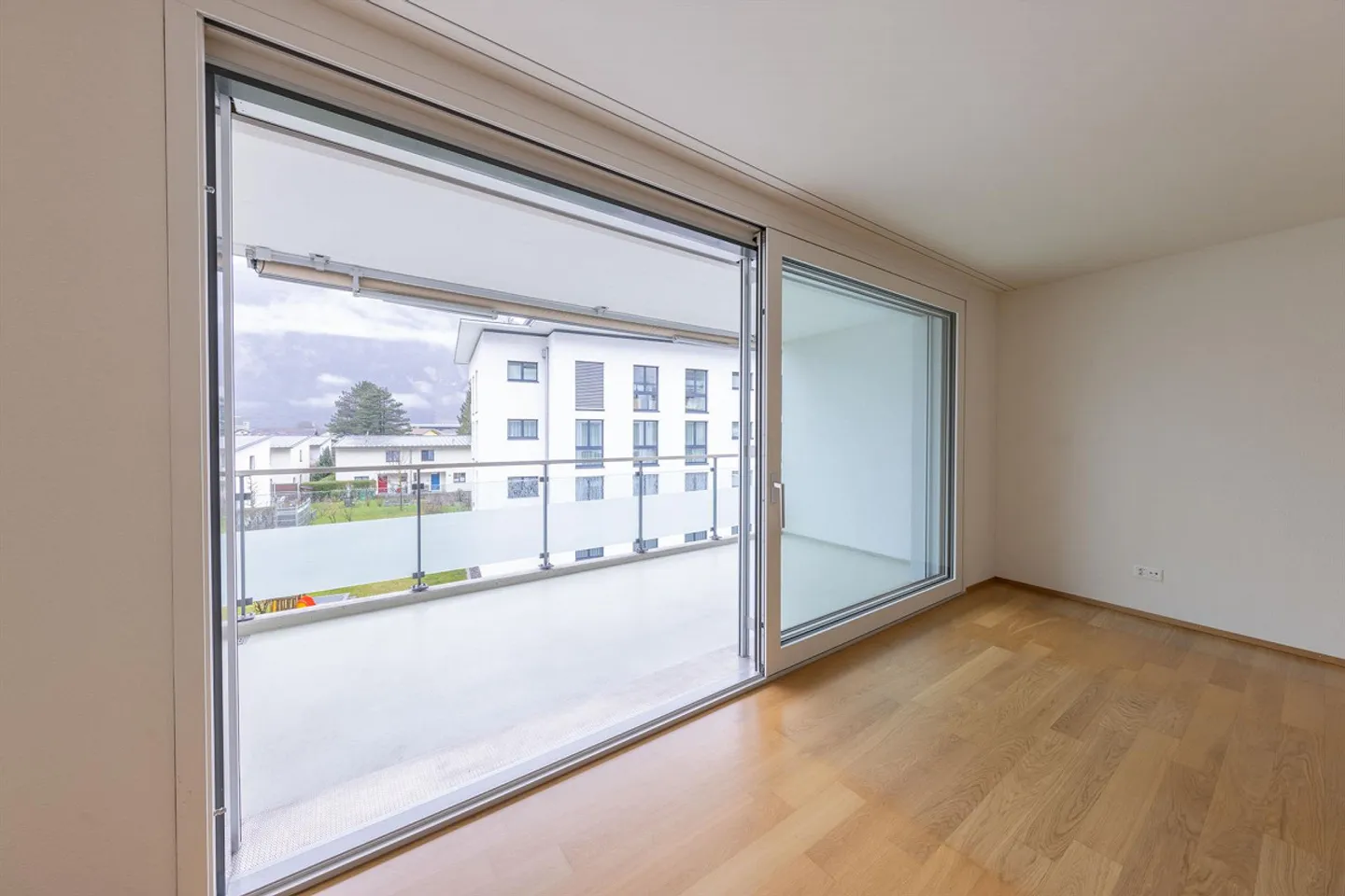 Appartamento di 3,5 stanze in affitto in posizione centrale - Foto 6 di 14