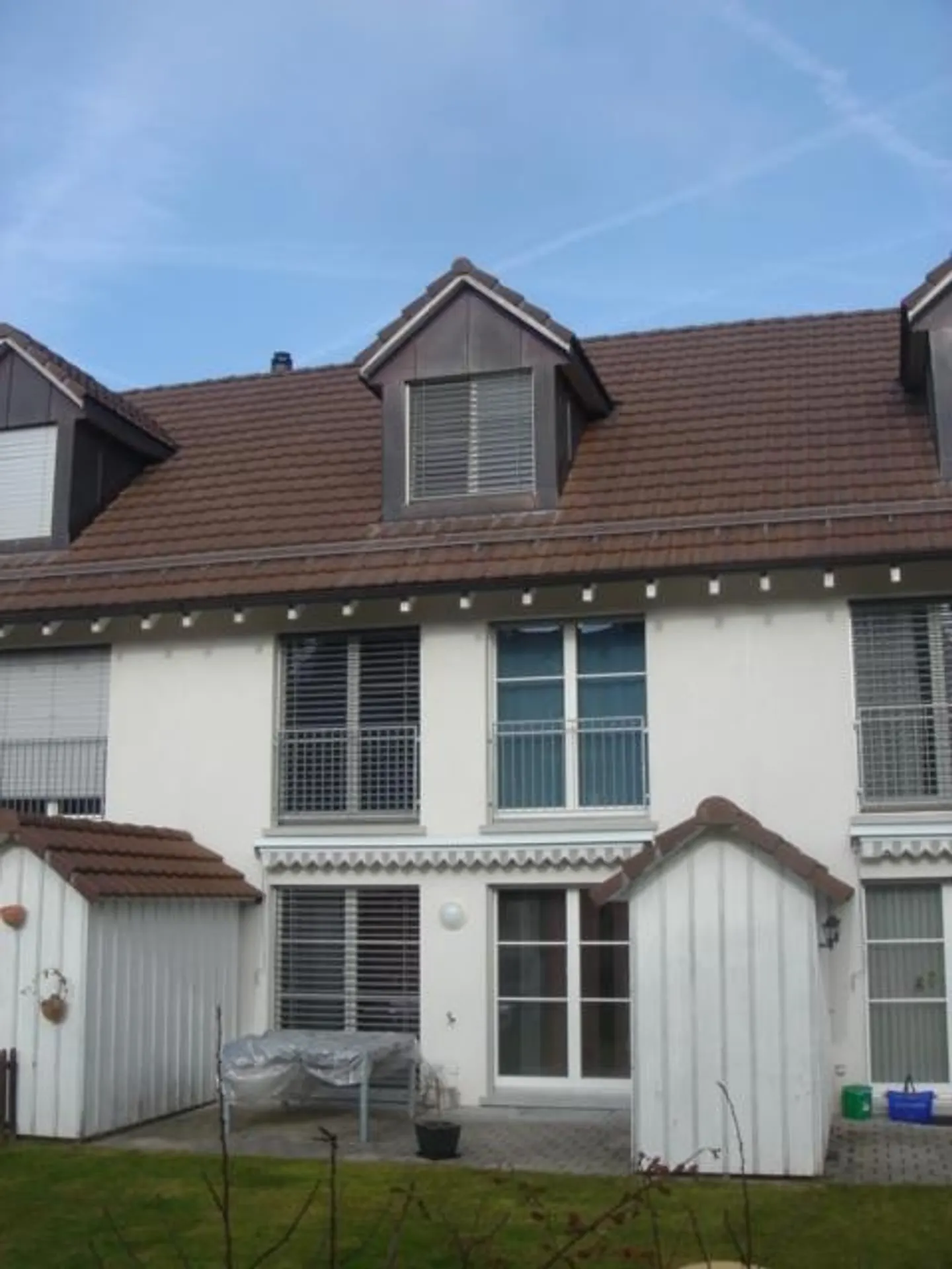 Detached house with garden - Photo 1 of 6