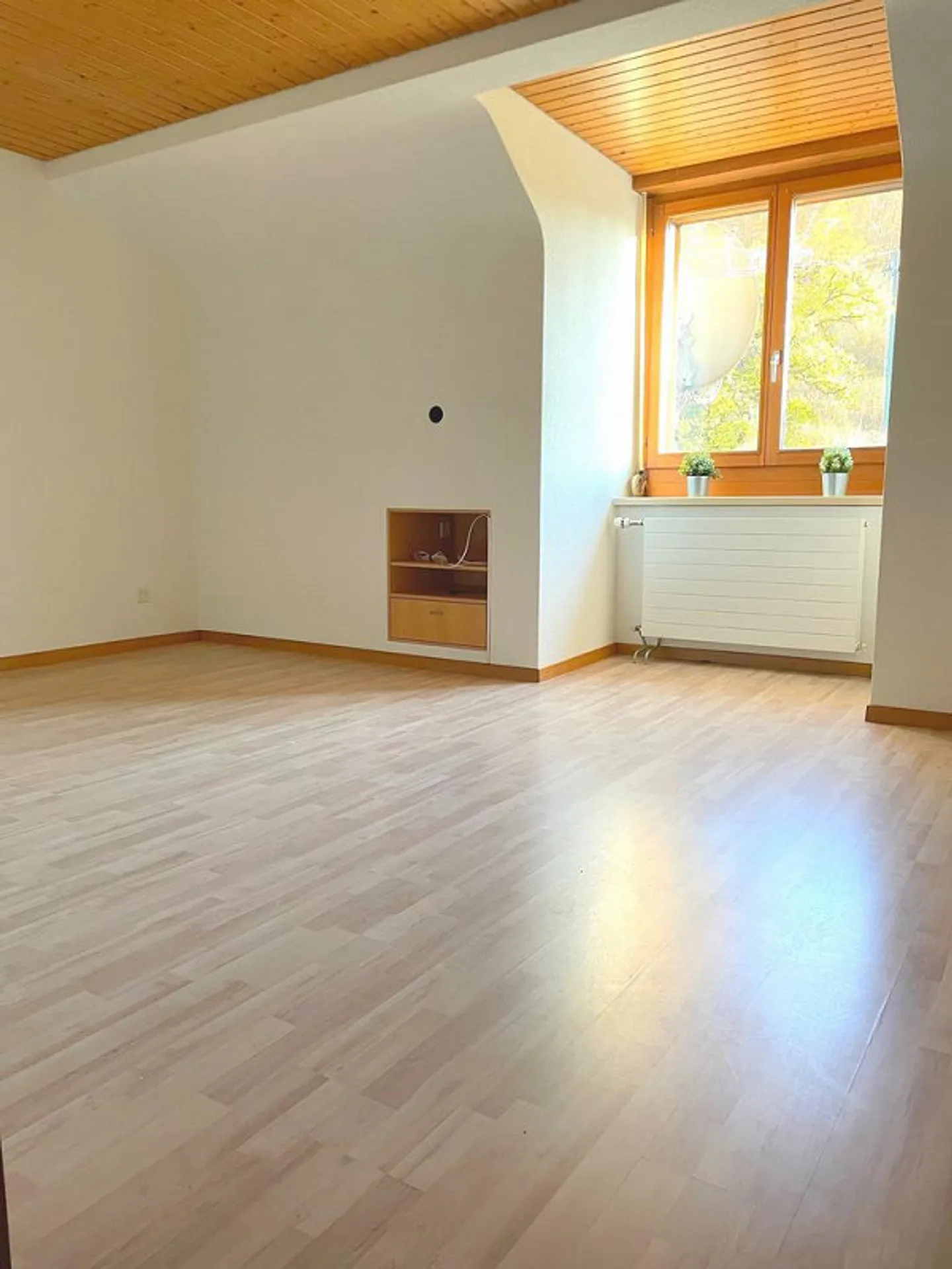 Charming living directly on the Birs - Photo 1 of 8