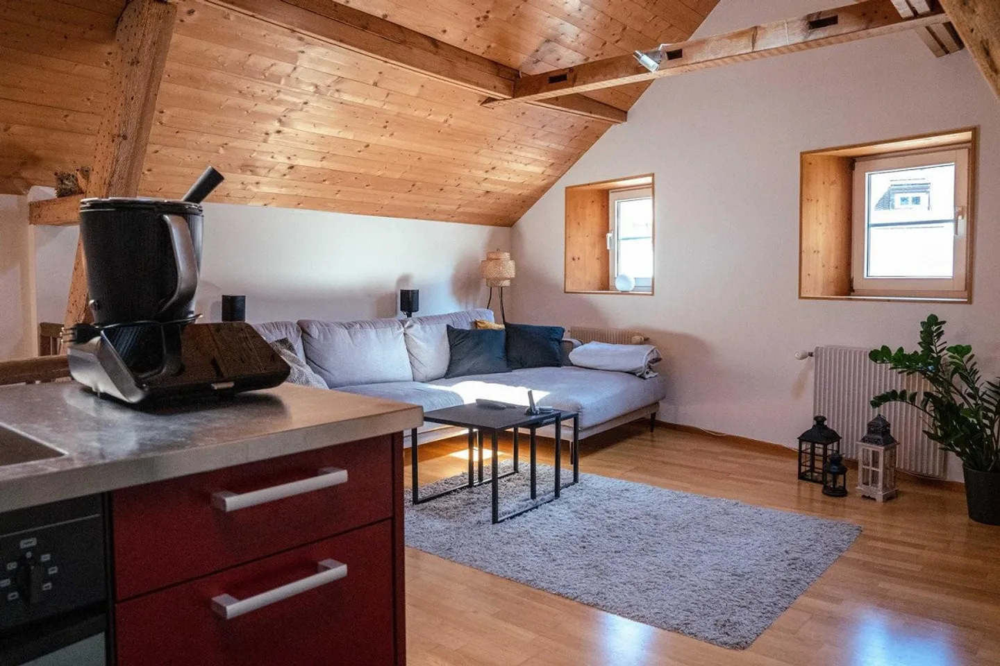 Moderno appartamento mansardato di 3,5 locali a Chur - Foto 2 di 12