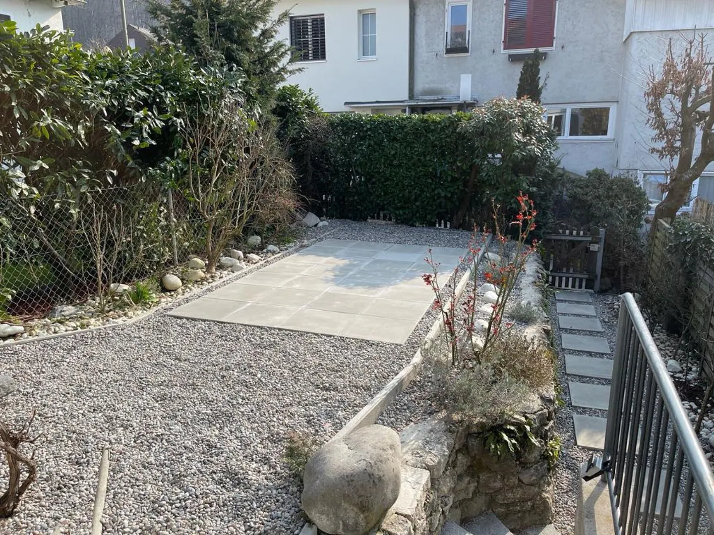 Stylish 4-room terraced house with garden in Oberwil - Photo 11 of 13