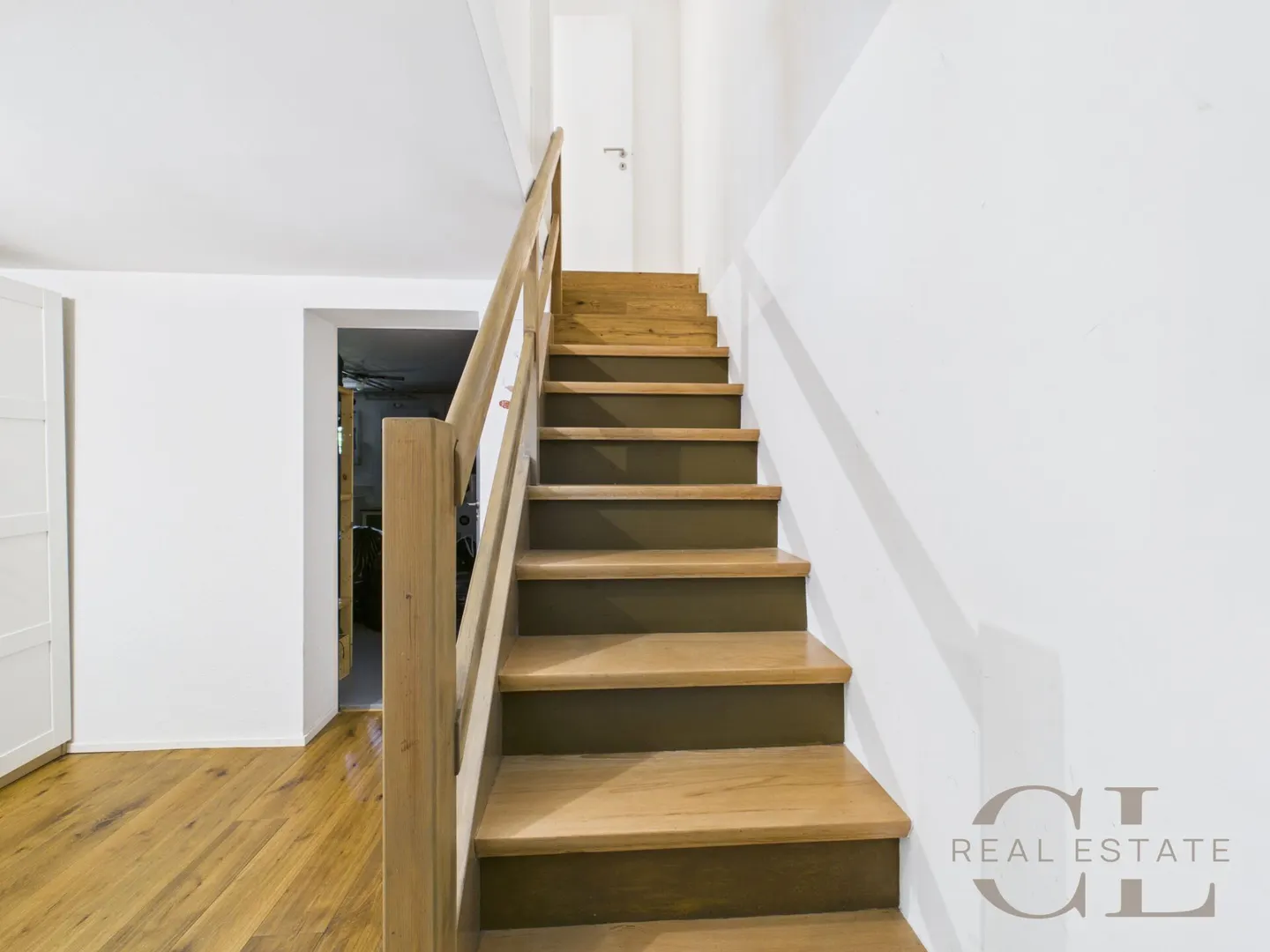 Stylish 4-room terraced house with garden in Oberwil - Photo 13 of 13