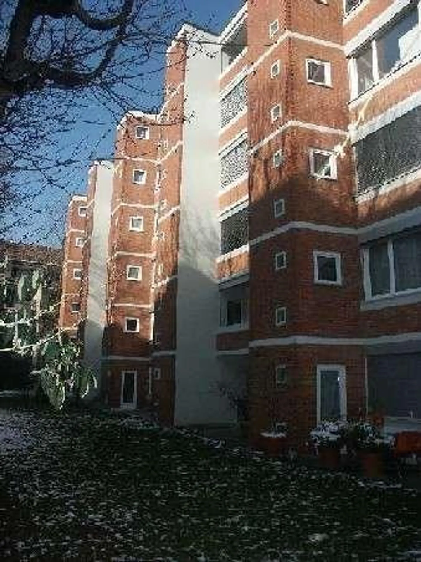 2-room apartment near the cantonal hospital / university - Photo 4 of 5