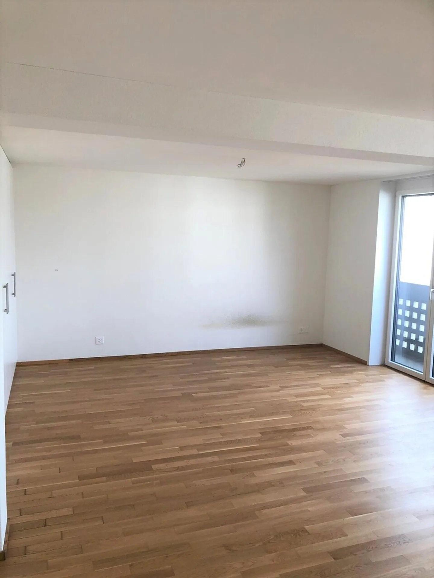 Moderno appartamento di 2,5 stanze di 67m² al 14° piano con vista e ascensore - Foto 6 di 7