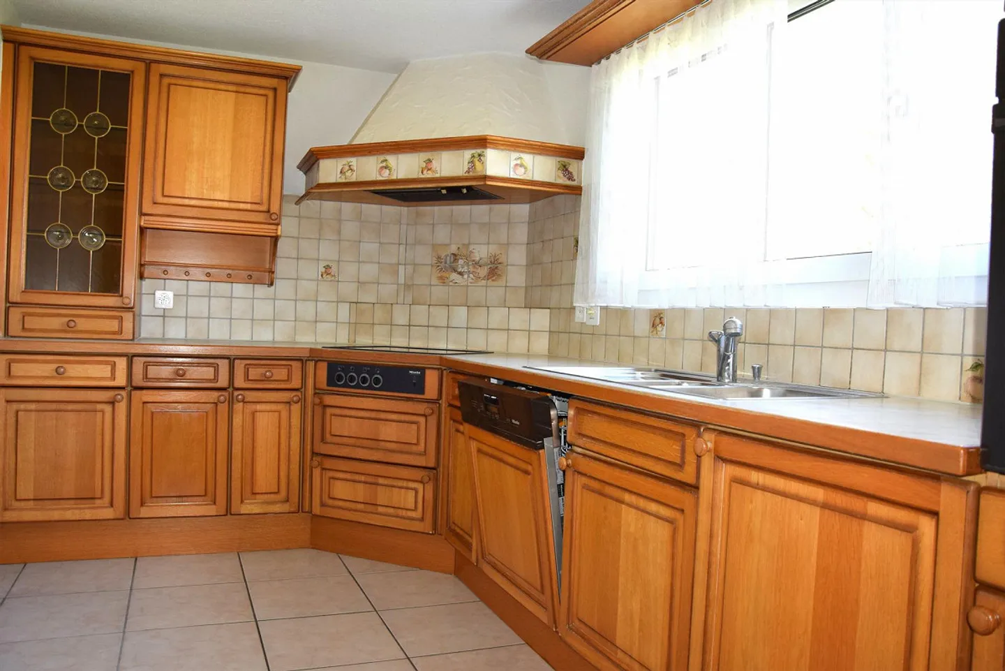 Single-family house with large land reserve - Photo 15 of 16