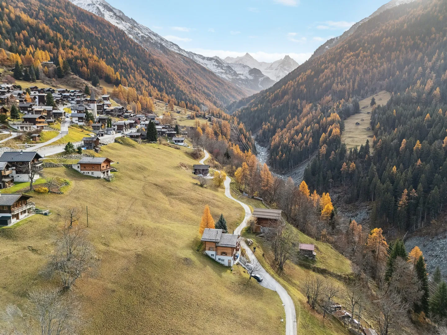 Rare property: chalet with no direct neighbors in the Val d'Anniviers - Photo 4 of 18