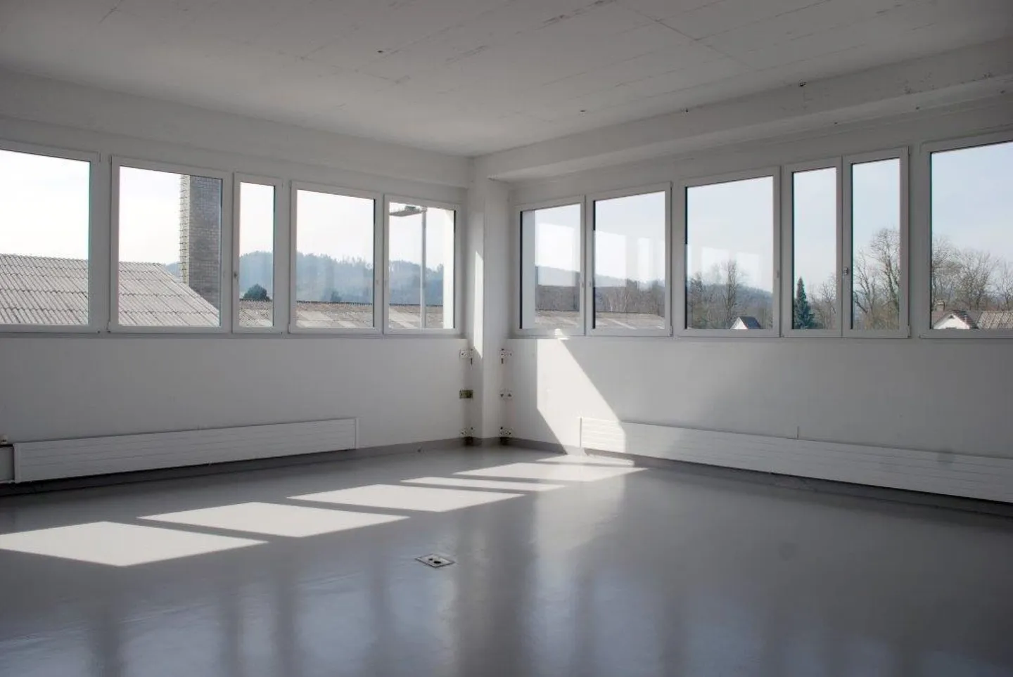 Espaces commerciaux fonctionnels pour production/entrepôt/bureau - Photo 7 sur 8