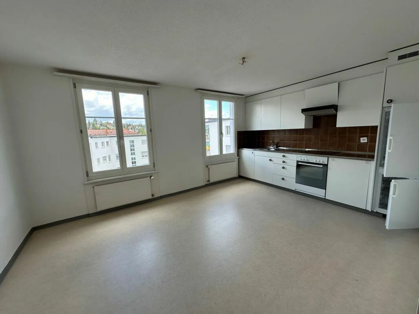 4.5 Room Old Building Apartment - Photo 5 of 10