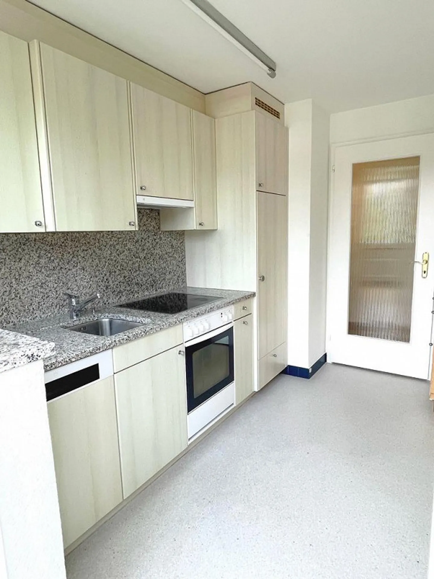 Appartement confortable dans un emplacement calme - 1 mois de loyer gratuit - Photo 3 sur 10