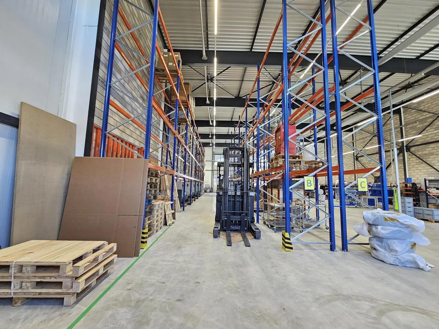 Immeuble mixte à louer - Photo 3 sur 6