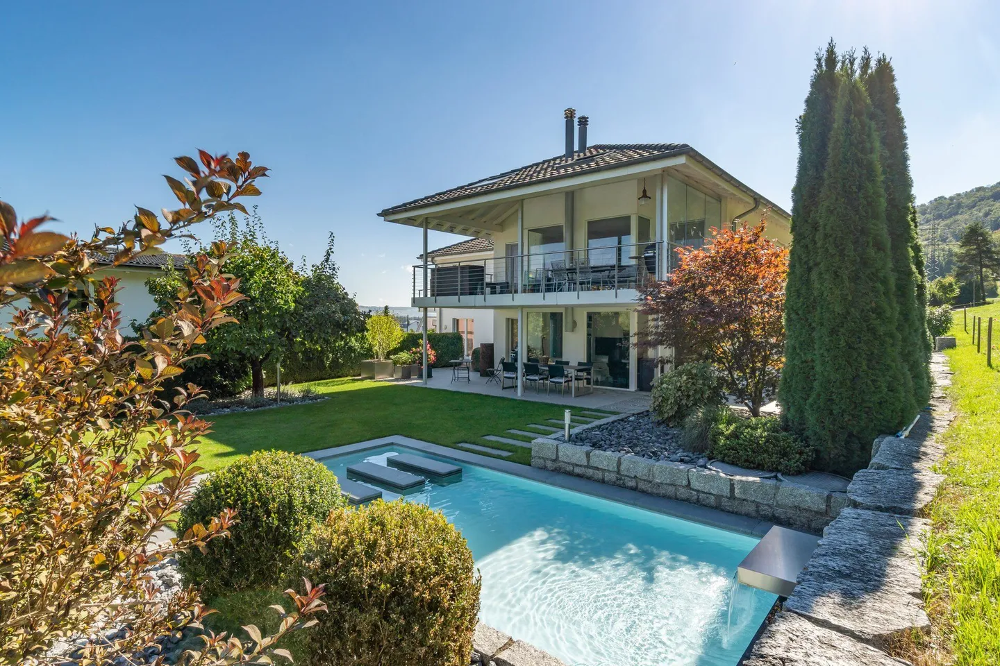 Charmantes Doppelhaus mit Garten - Foto 1 von 13