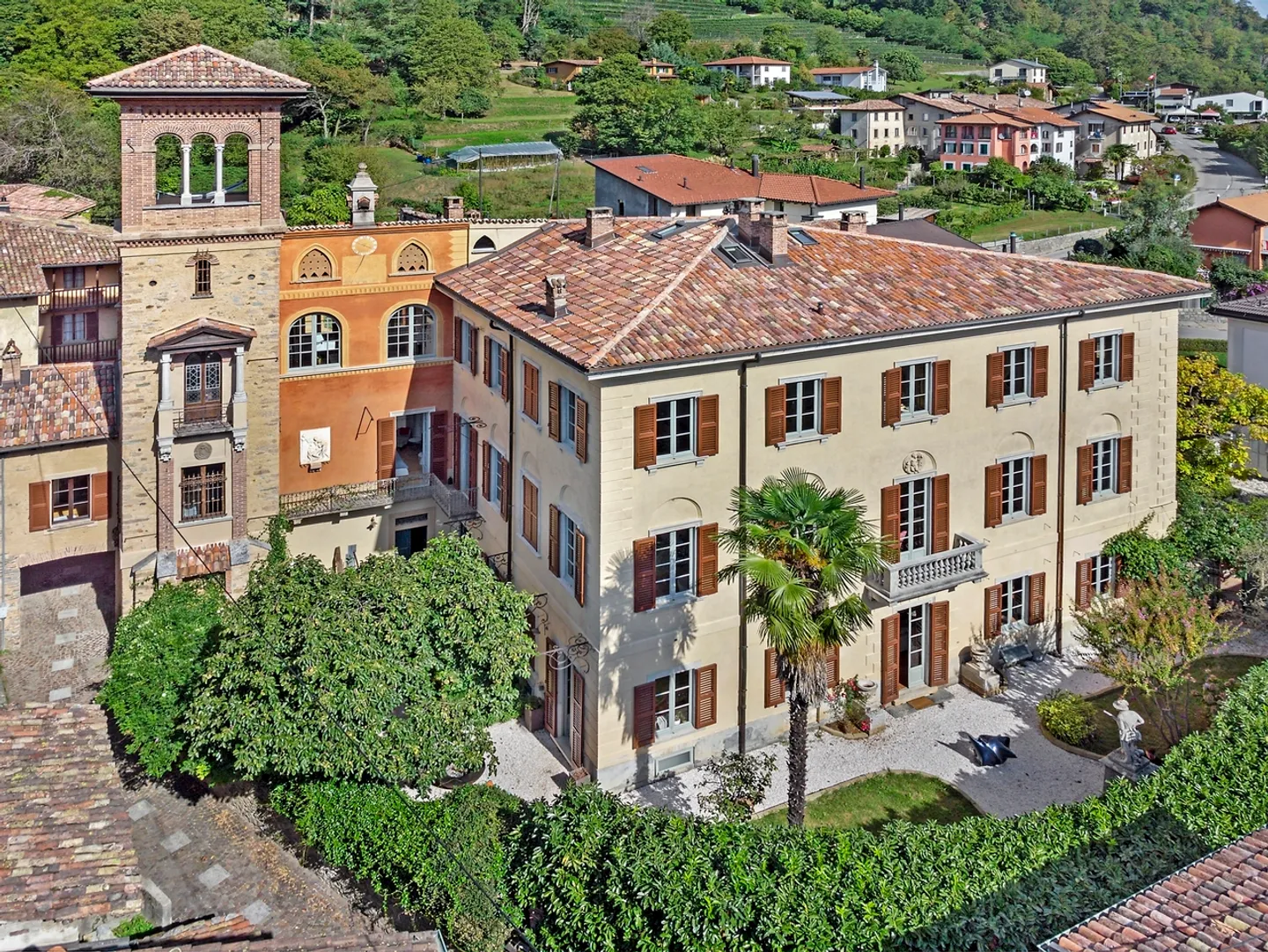 Guidini Castle - Magnificent Historical Property in Collina d'Oro - Photo 2 of 16