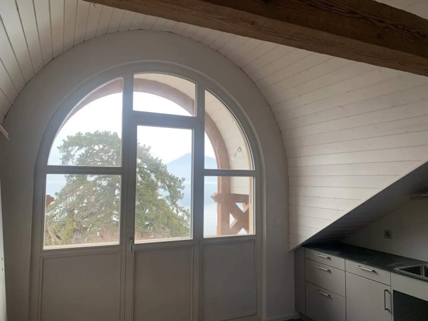 Charming Attic Apartment - Photo 5 of 8