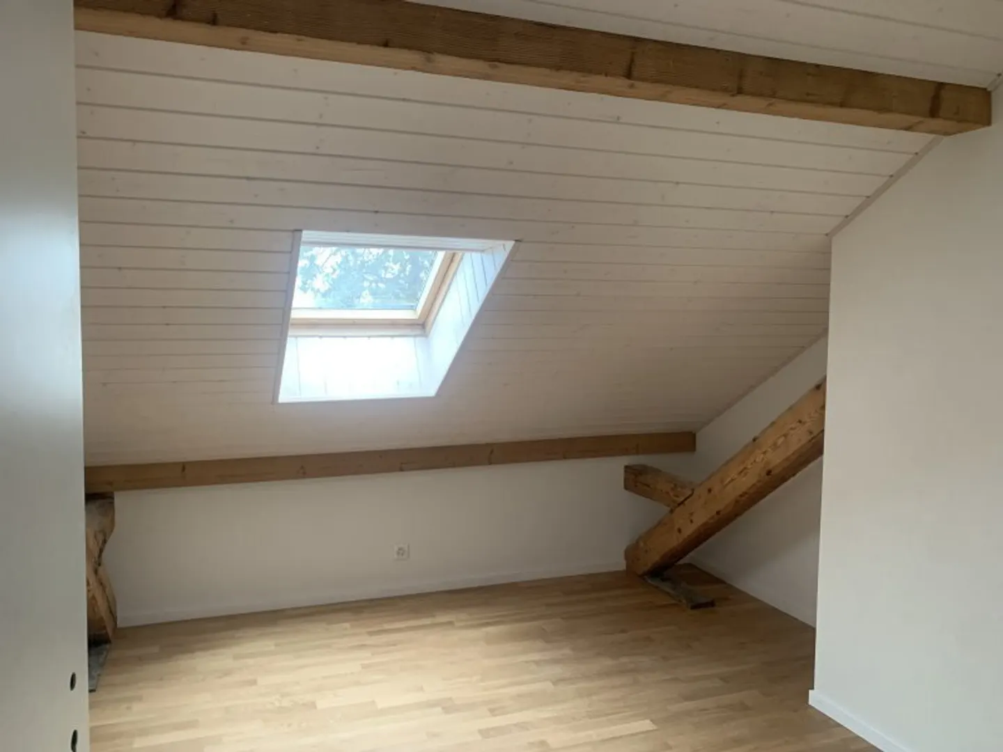 Charming Attic Apartment - Photo 7 of 8