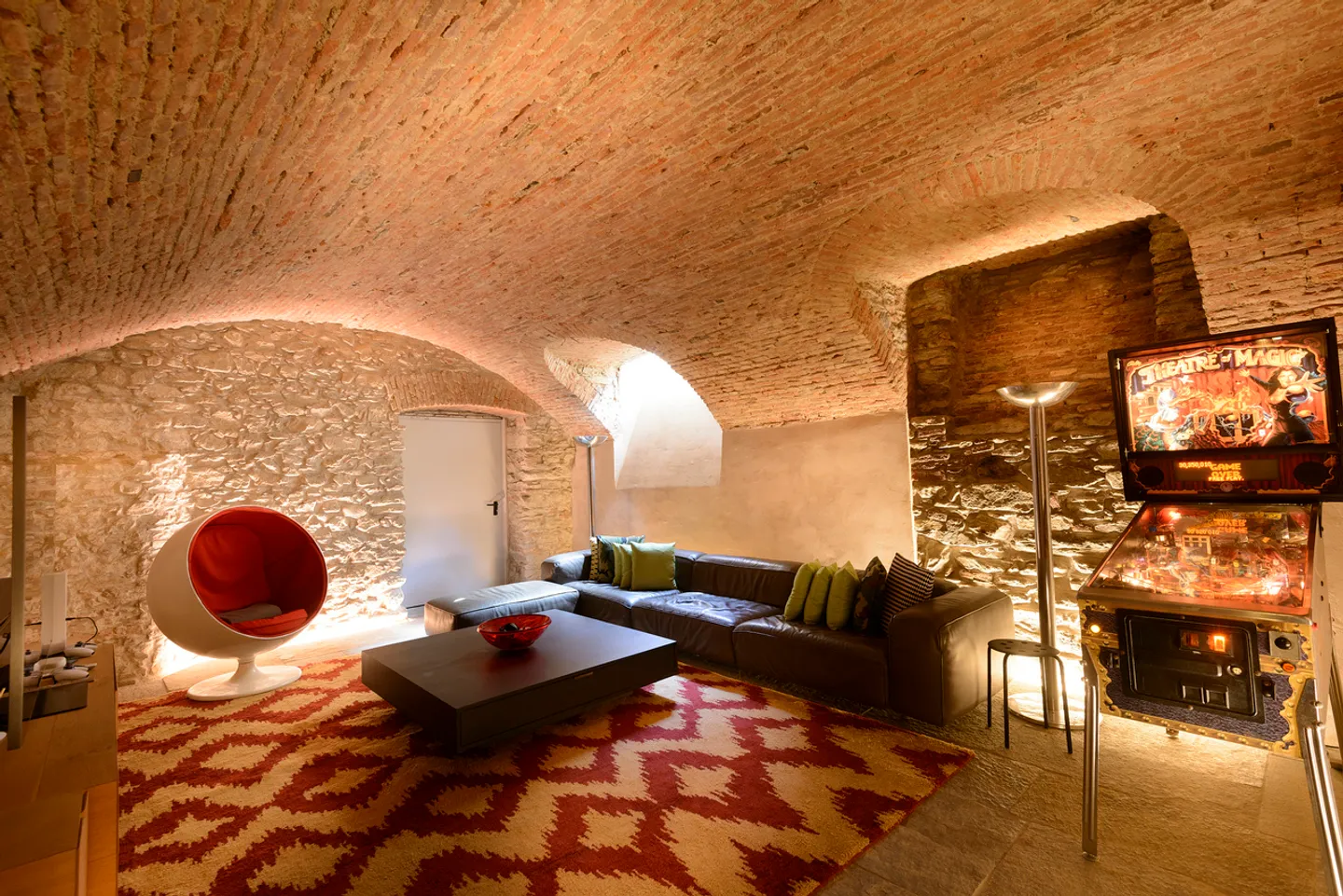 Guidini Castle - Magnificent Historical Property in Collina d'Oro - Photo 13 of 16