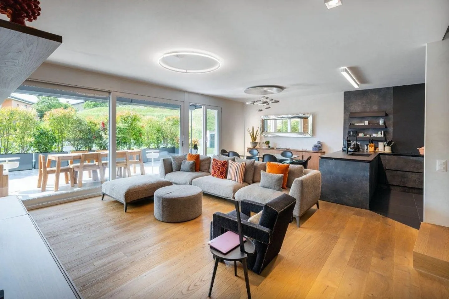 FOR SALE Manno Space, light and style: exclusive duplex of 5.5 rooms ... - Photo 2 of 13