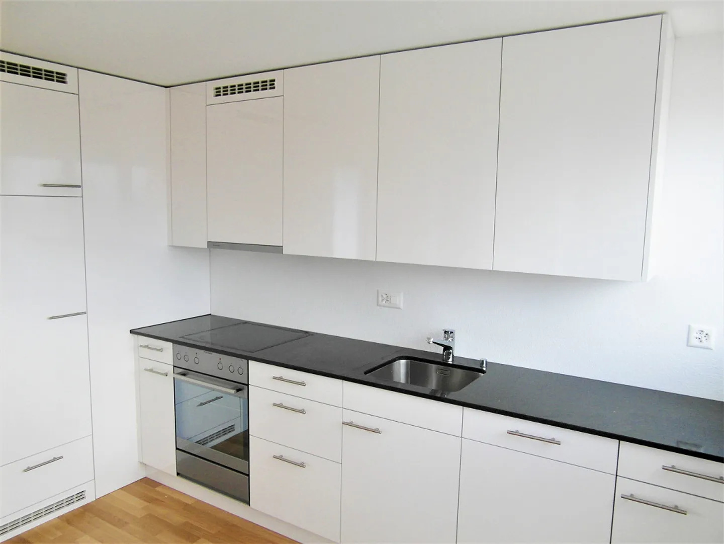 Elegante appartamento attico di 3,5 stanze con terrazza sul tetto - Foto 4 di 25