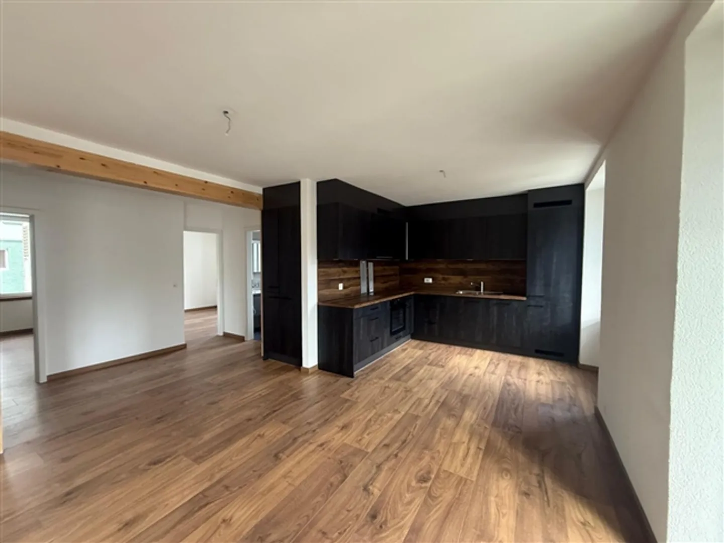 Charmante Wohnung mit Balkon - Foto 2 von 7