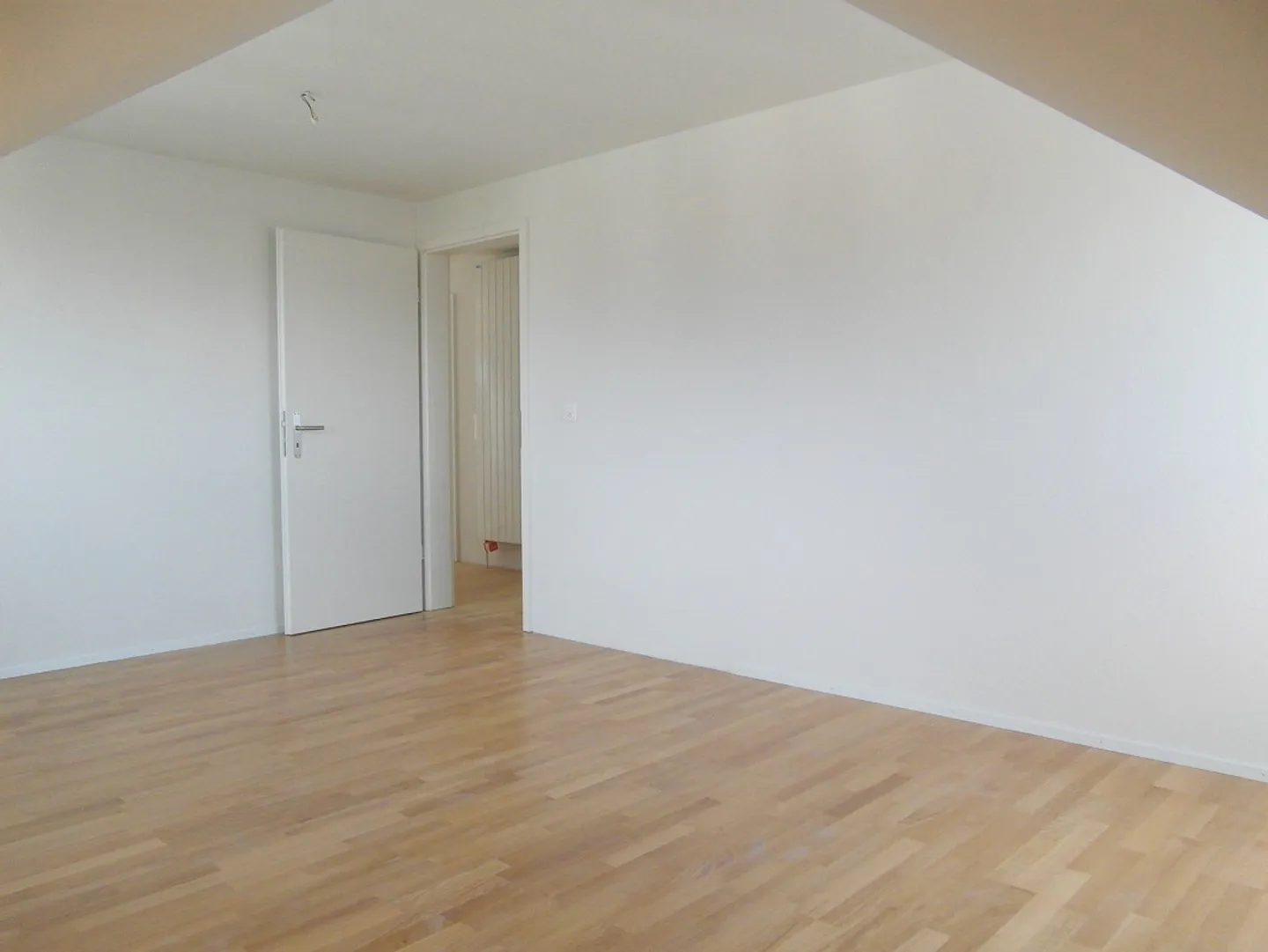 Elegante appartamento attico di 3,5 stanze con terrazza sul tetto - Foto 15 di 25