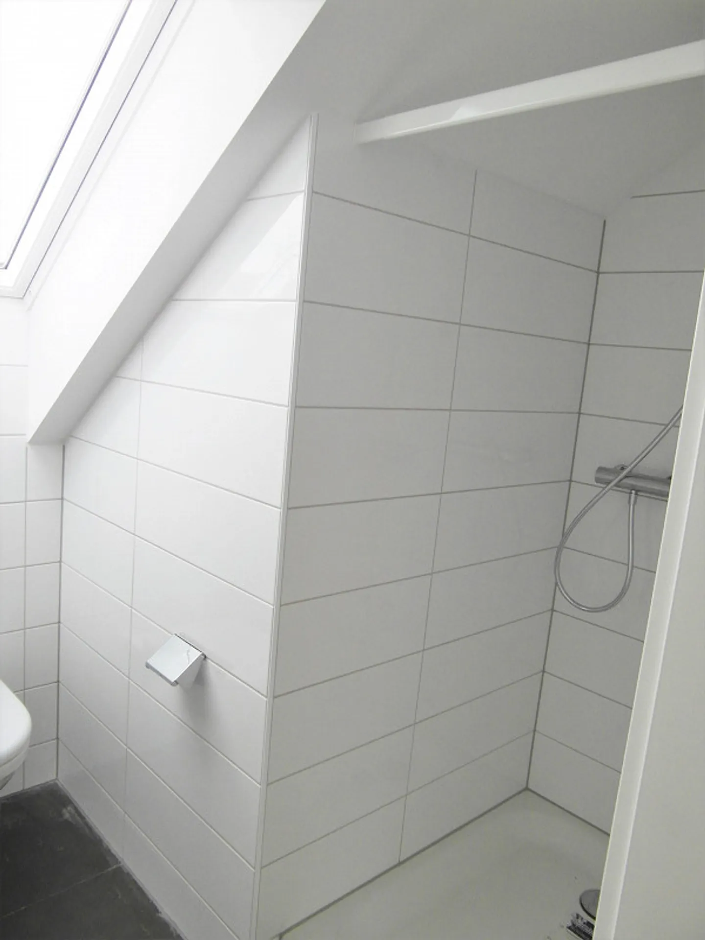 Elegante appartamento attico di 3,5 stanze con terrazza sul tetto - Foto 20 di 25