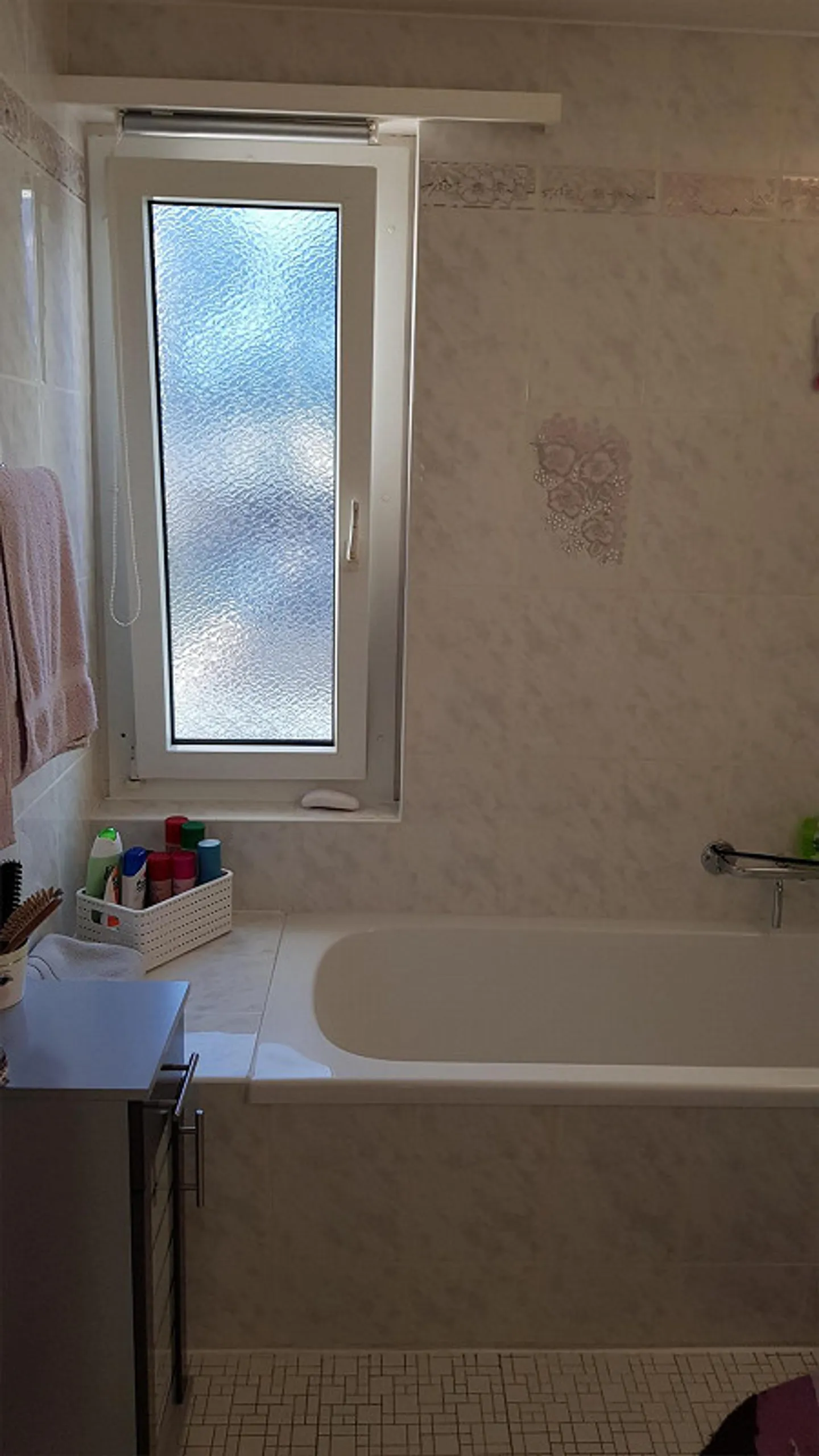 bright 3.5 room apartment centrally located - Photo 4 of 10