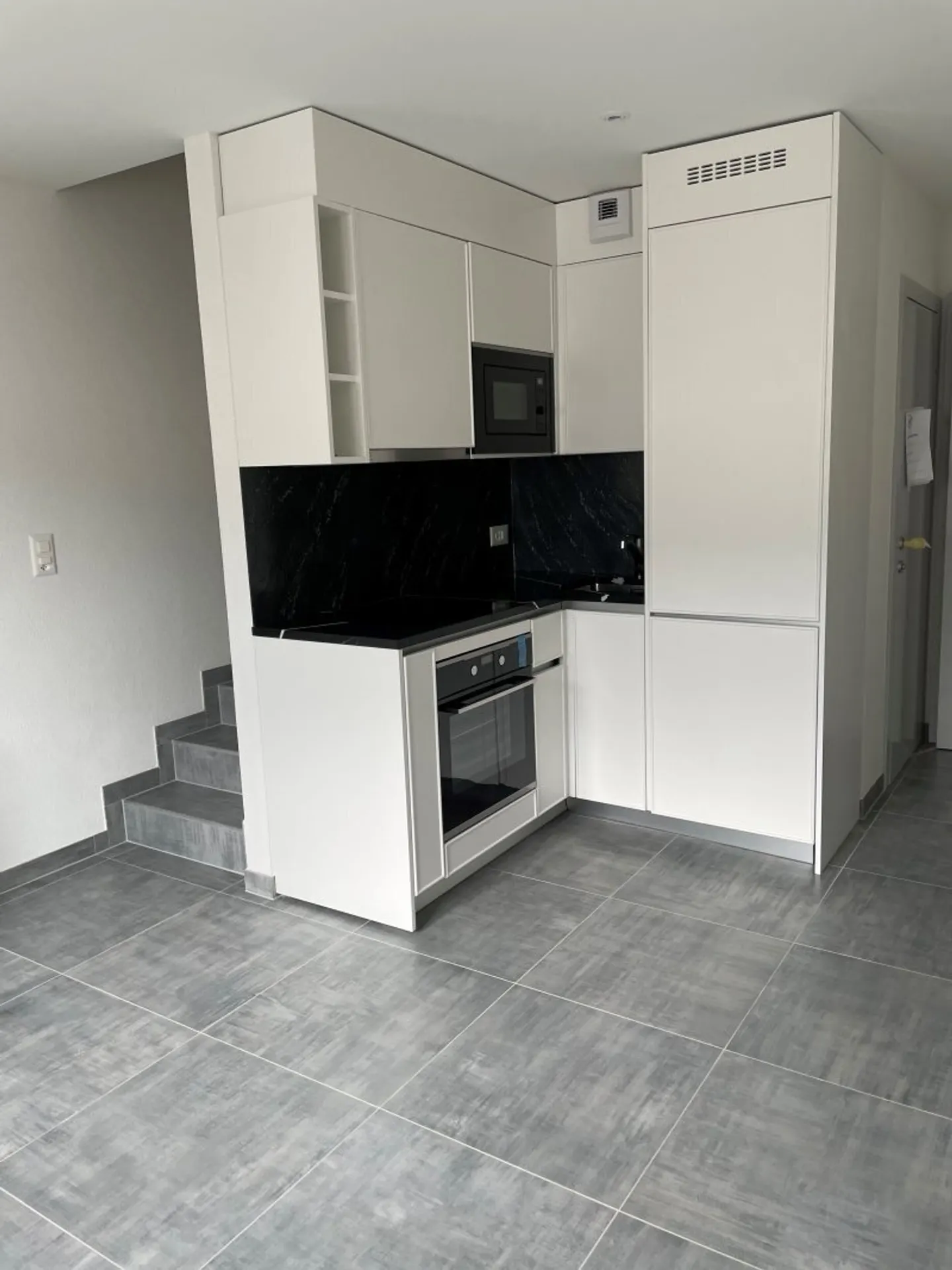 New Duplex Apartment Near Amenities - Photo 2 of 6