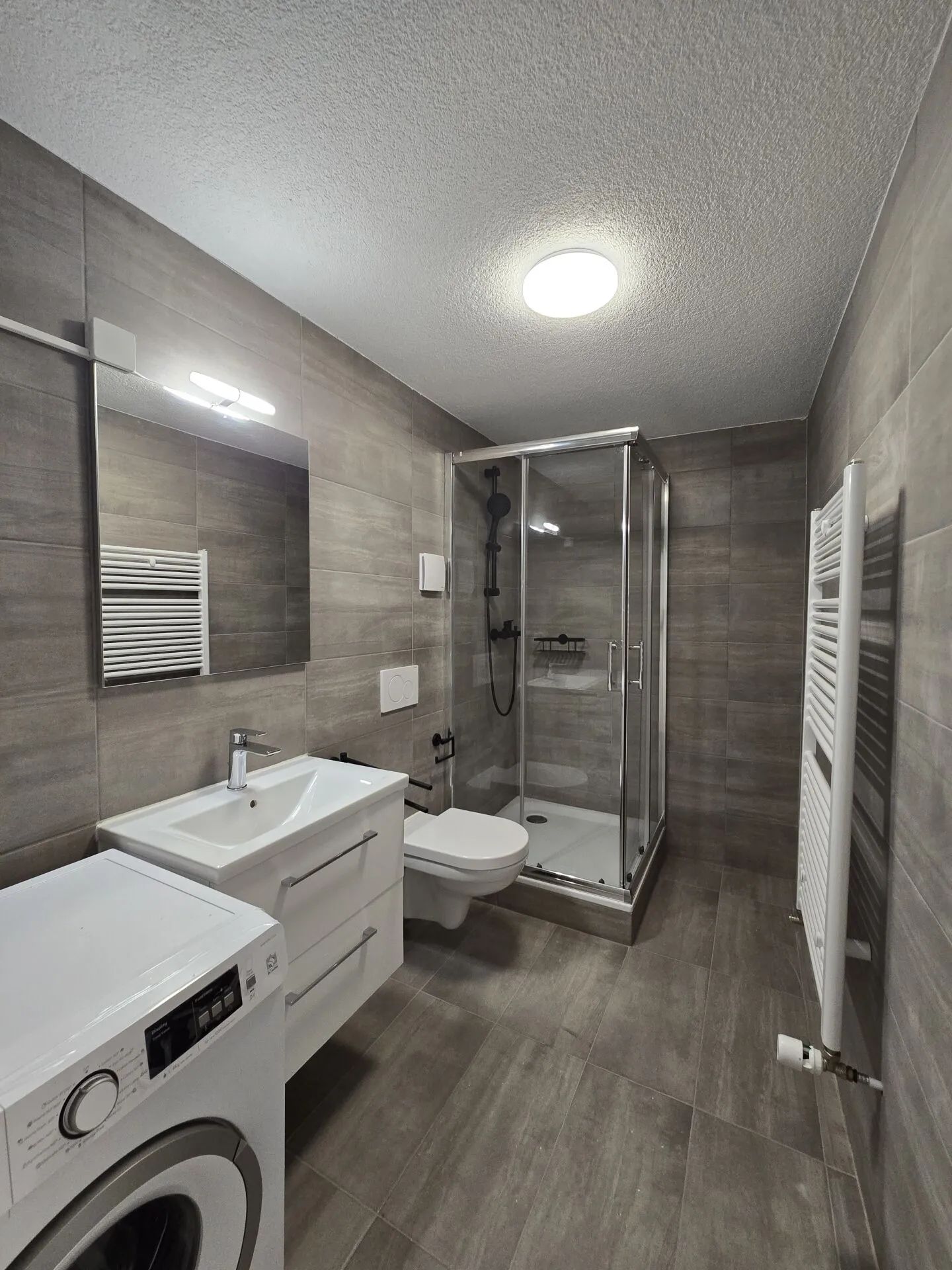 Renovierte 2.5-Zimmer-Wohnung im 1. OG - Foto 4 von 6