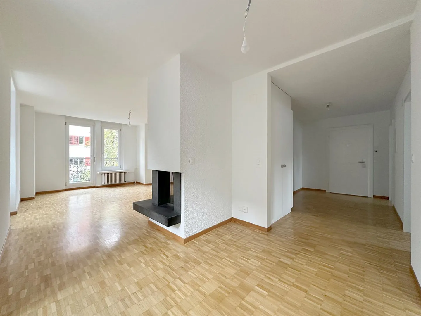 Feel-good property in Zurich Enge - freshly renovated! - Photo 3 of 11