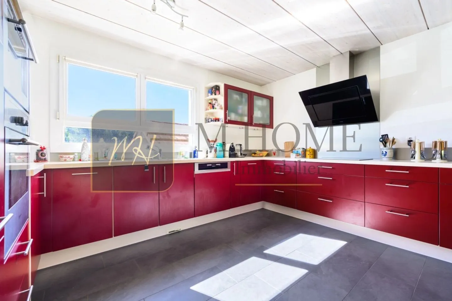 Exklusives Einfamilienhaus mit Pool - Foto 6 von 13