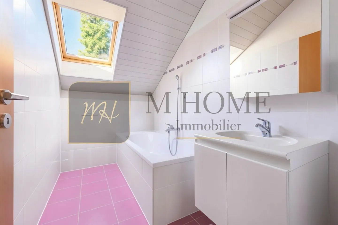 Exklusives Einfamilienhaus mit Pool - Foto 13 von 13