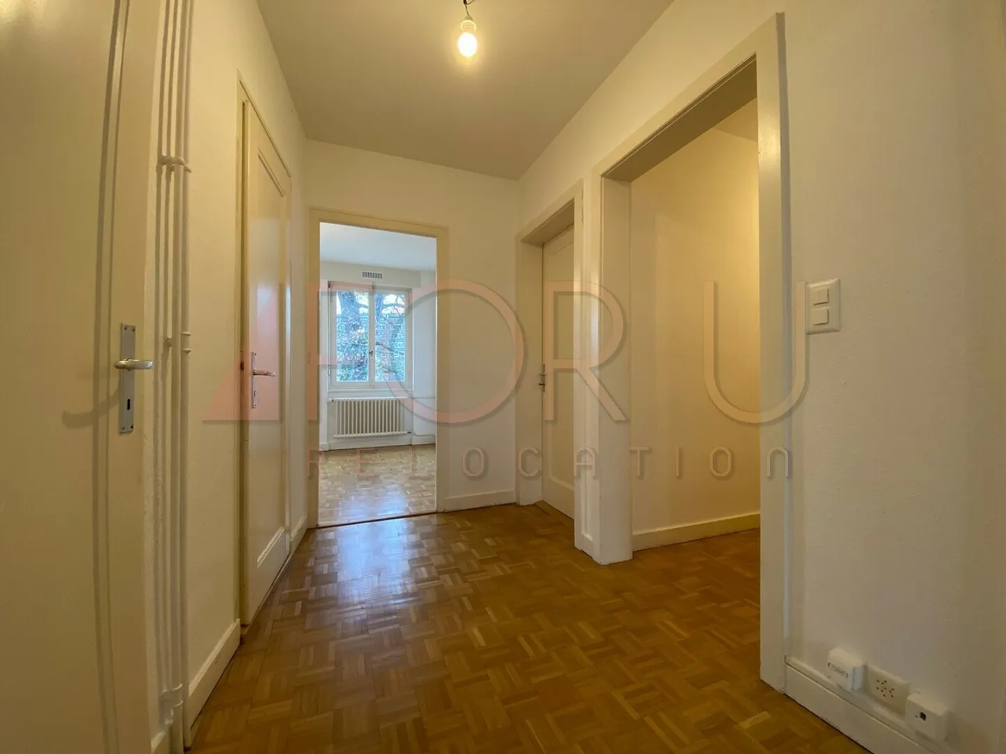 Wohnung 3.5 Zimmer renoviert mit Balkon gegenüber dem Vermont-Park - Foto 5 von 9